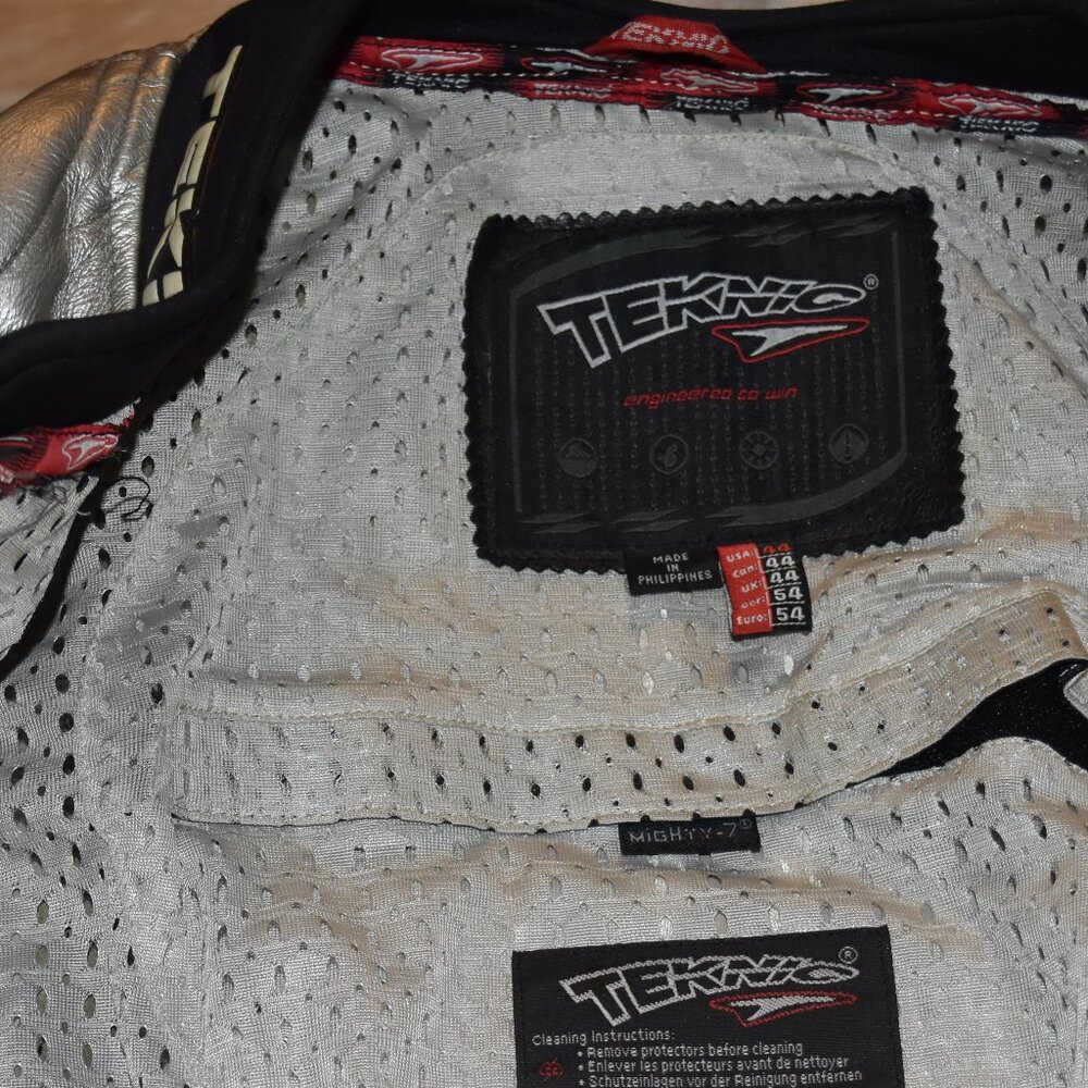 Teknic leather motorcycle suit, kangaroo hide, size US 44 - Picture 16 of 16